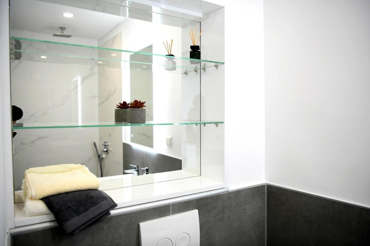 Apartments Mary Malinska Zewnętrze zdjęcie